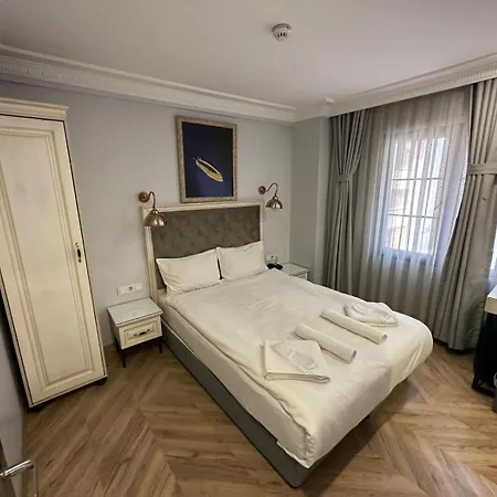 Good Night Hotel 3*