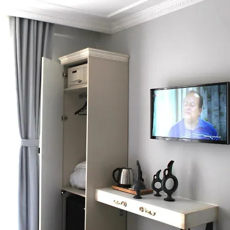 Good Night Hotel 3*