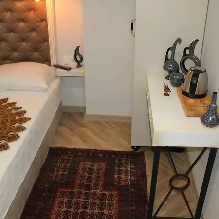 Good Night Hotel