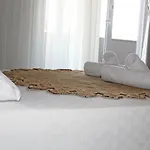 Good Night Hotel