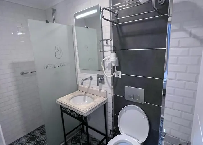 Ξενοδοχείο Good Night 3*