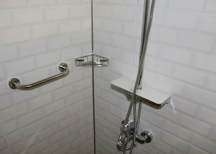 Ξενοδοχείο Good Night 3*