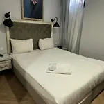 Good Night Hotel