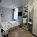Hotel Good Night